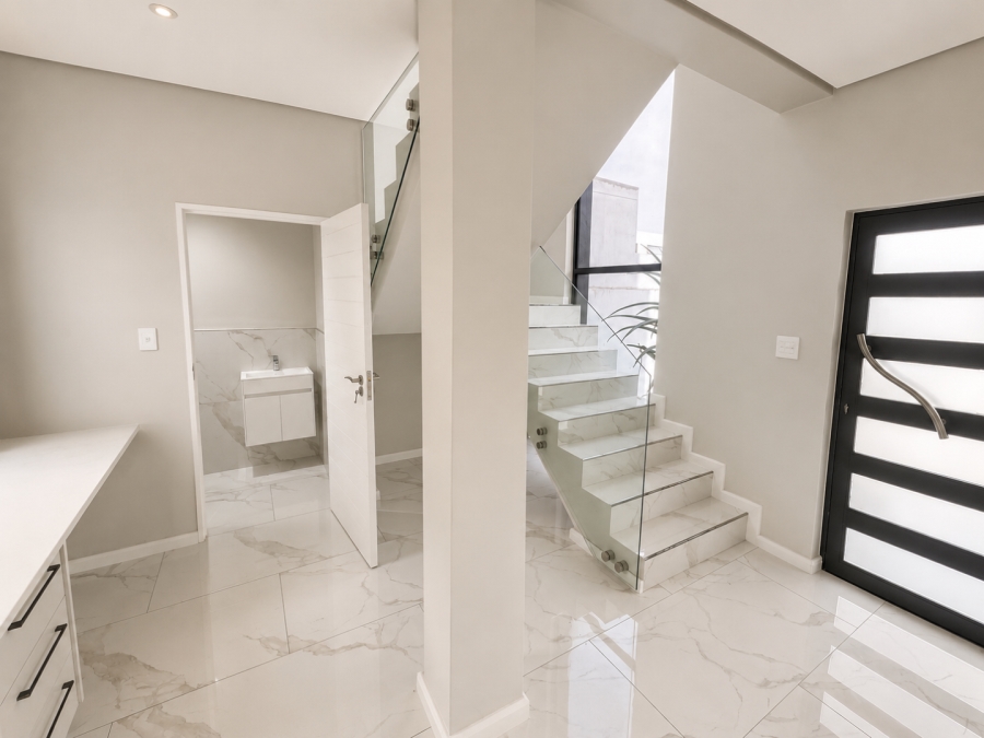 4 Bedroom Property for Sale in Sandown Western Cape